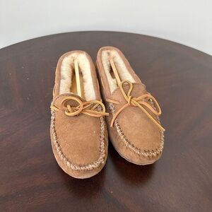 Women’s Minnetonka soft sole Moccasin